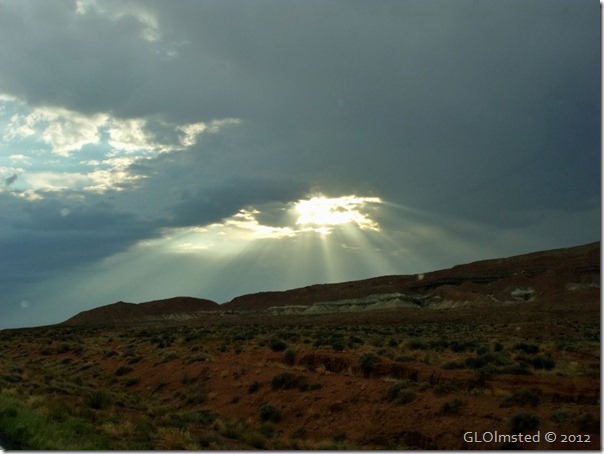 06 Sun thru clouds over Vermilion Cliffs SR89A W AZ (1024x768)