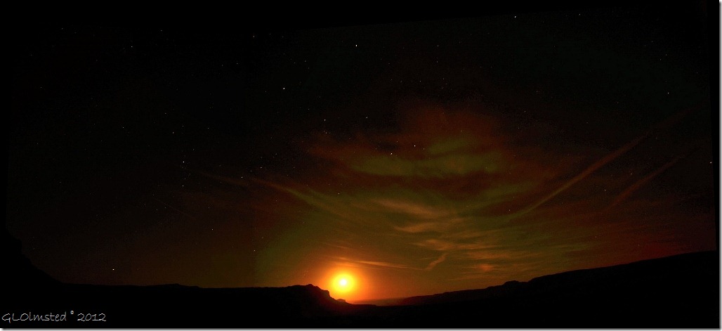 01 Moon rise over canyon & stars from Toroweap overlook NR GRCA NP AZ (1024x467)