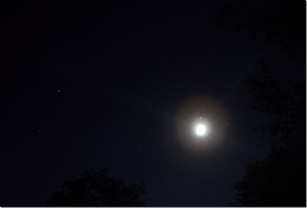 Full moon and Jupiter Yarnell AZ (1024x692)