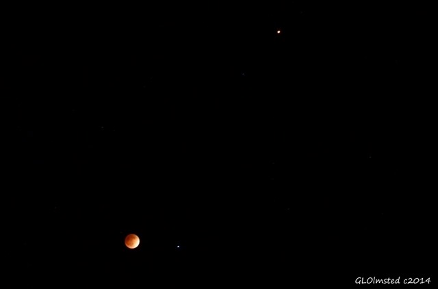 Lunar eclipse with star Spica & Mars 12:15am Yarnell Arizona