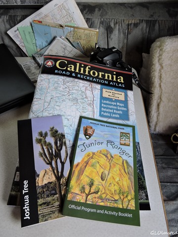 Maps, brochure & Junior Ranger book Joshua Tree National Park California