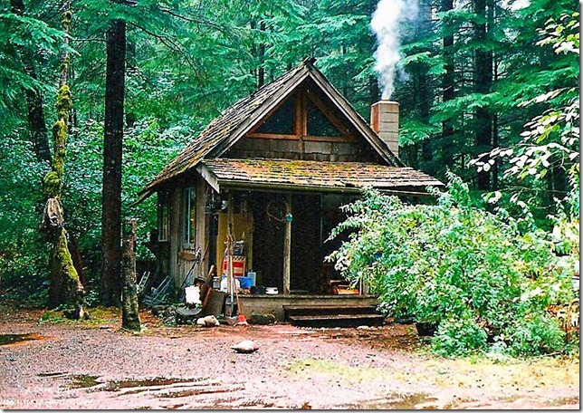 Cabin Eagles Cliff Washington