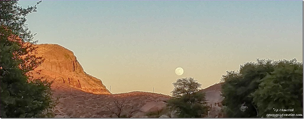 moon rise Yarnell Arizona