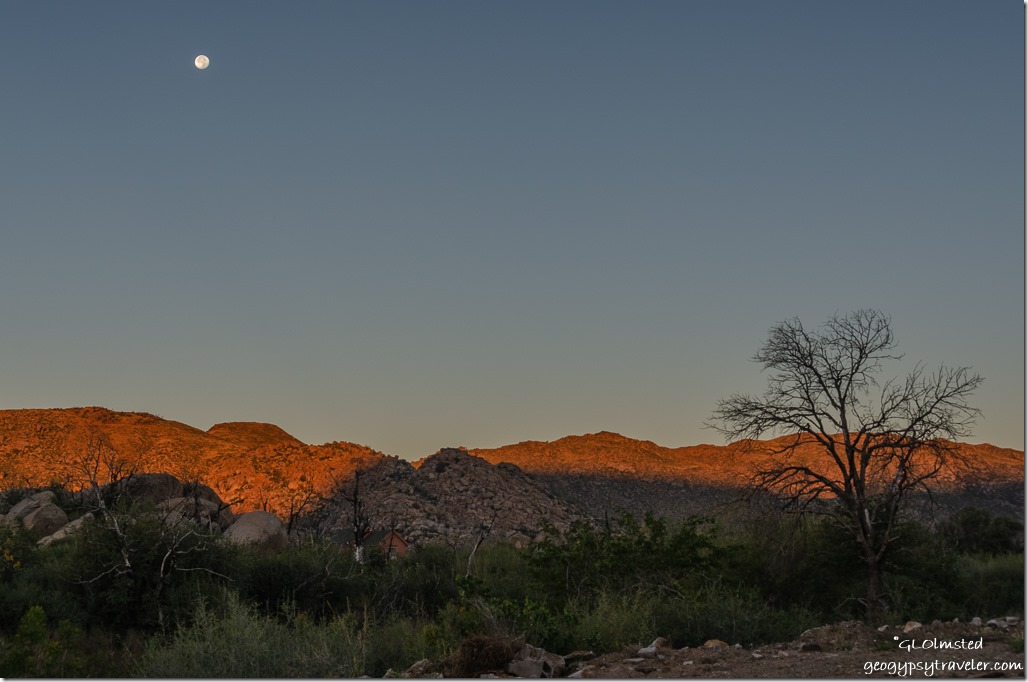 moon set at sunrise Weaver Mountains Yarnell Arizona