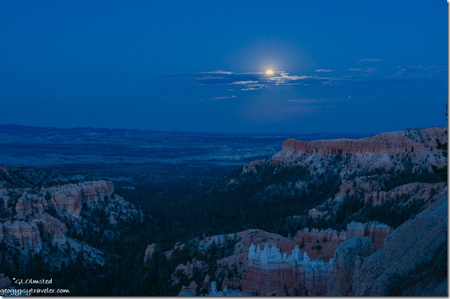 Amphatheater hoodoos full moon clouds Sunset Point Bryce Canyon National Park Utah