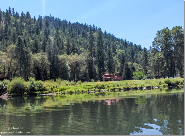 Lodge along Rogue River Oregon