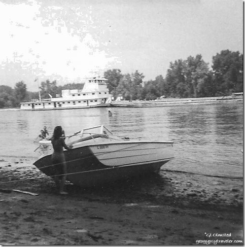 boat & barge on the Illinois River fall 1969