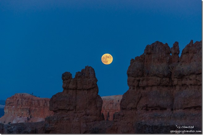hoodoos full moon Navajo Loop Trail Bryce Canyon National Park Utah