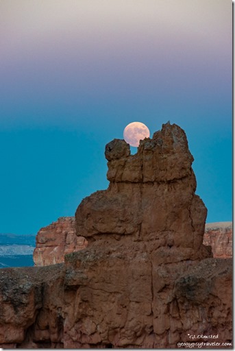 hoodoo moon Navajo Trail Bryce Canyon National Park Utah