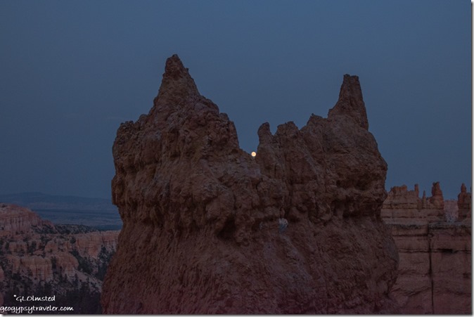 hoodoo moon Navajo Loop Trail Bryce Canyon National Park Utah