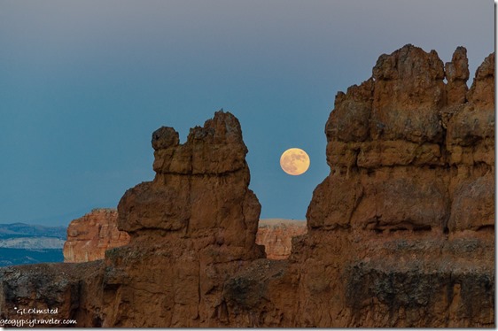 hoodoos full moon Navajo Lp Trl BRCA NP UT