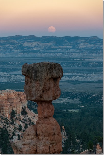 Thors Hammer hoodoo full moon Bryce Canyon National Park Utah