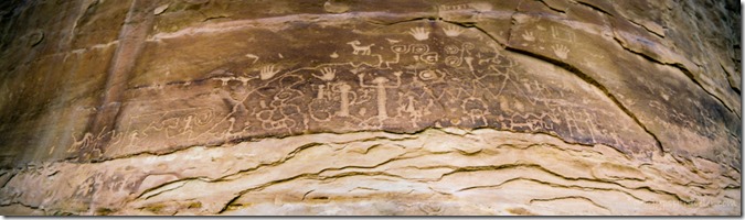 Petroglyph trail Mesa Verde NP CO