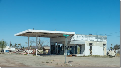abandoned gas station Hist 80 Tacna AZ